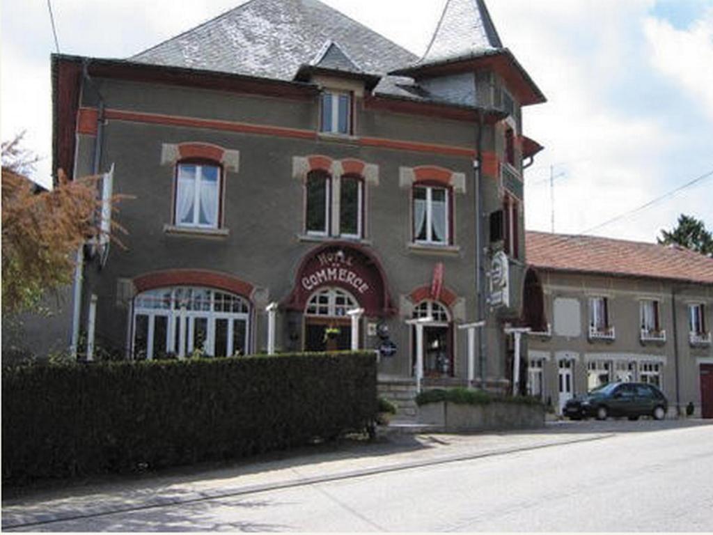 Hotel-Restaurant Du Commerce Aubréville Exteriör bild