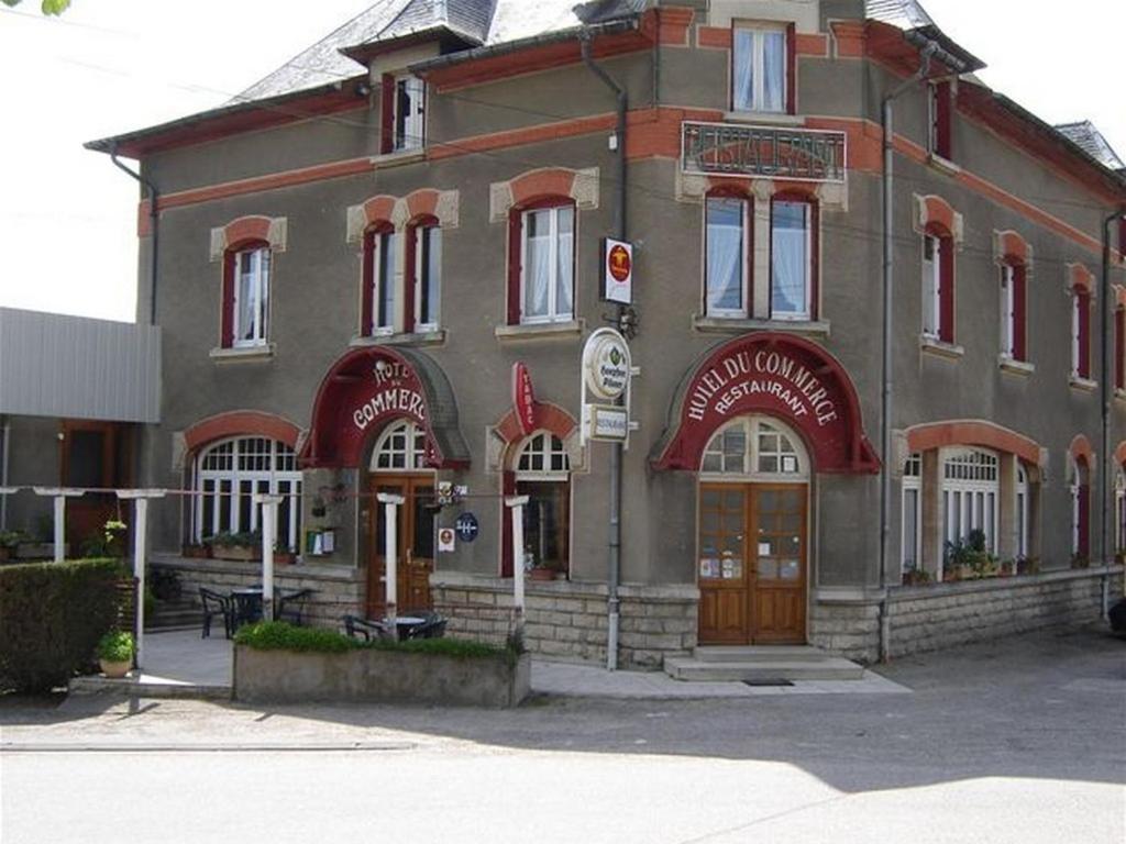 Hotel-Restaurant Du Commerce Aubréville Exteriör bild