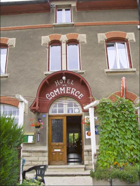 Hotel-Restaurant Du Commerce Aubréville Exteriör bild